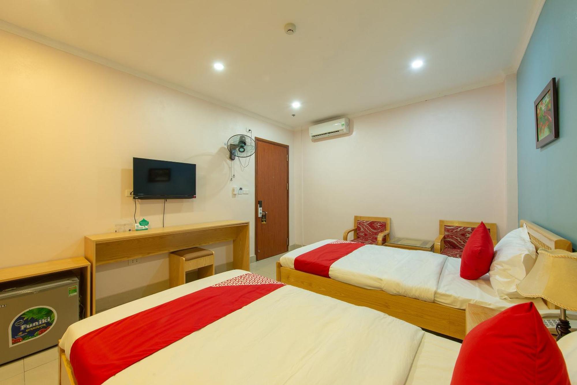 Capital O 417 Truong Son Hotel Ханой Экстерьер фото