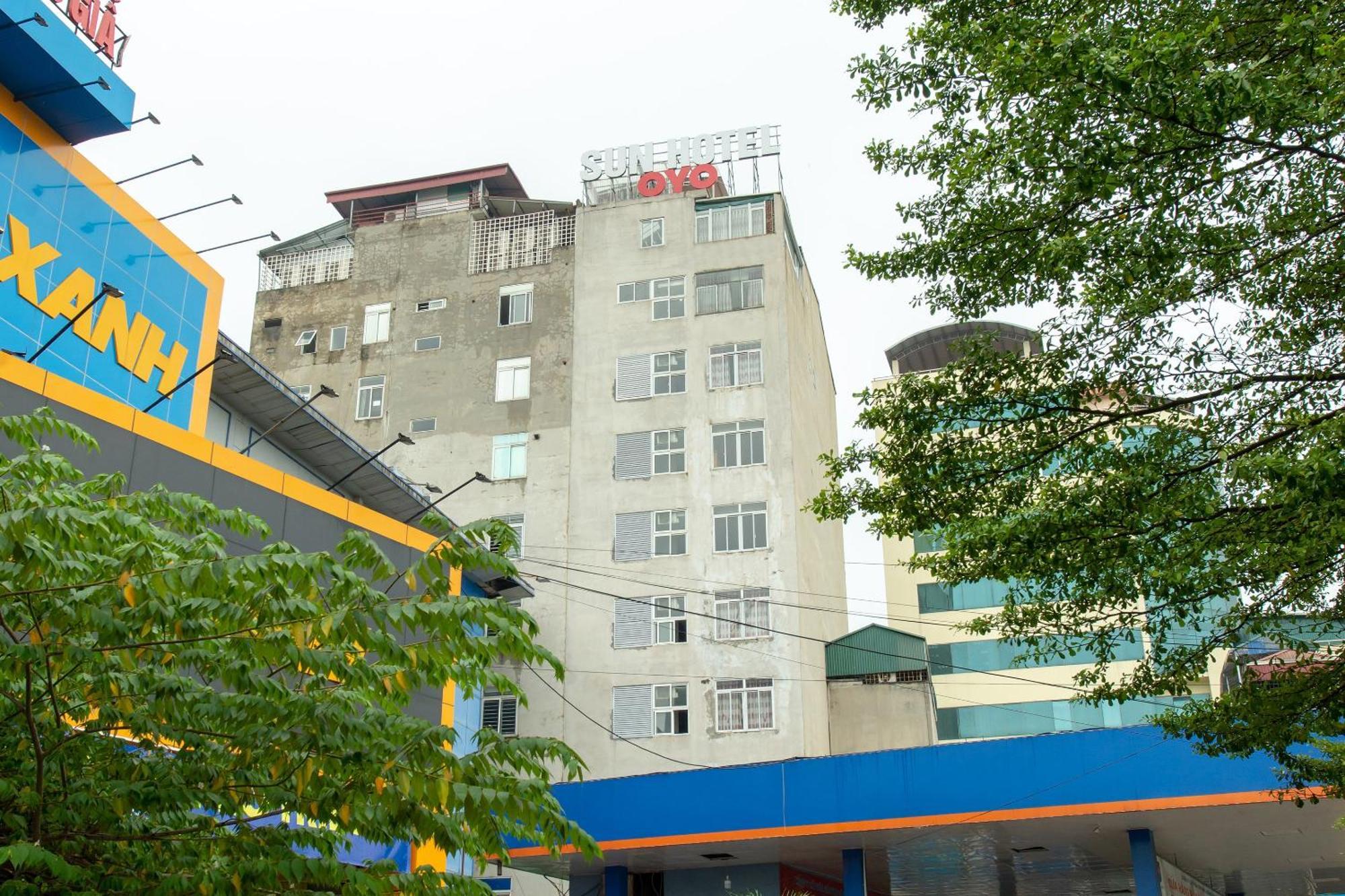 Capital O 417 Truong Son Hotel Ханой Экстерьер фото
