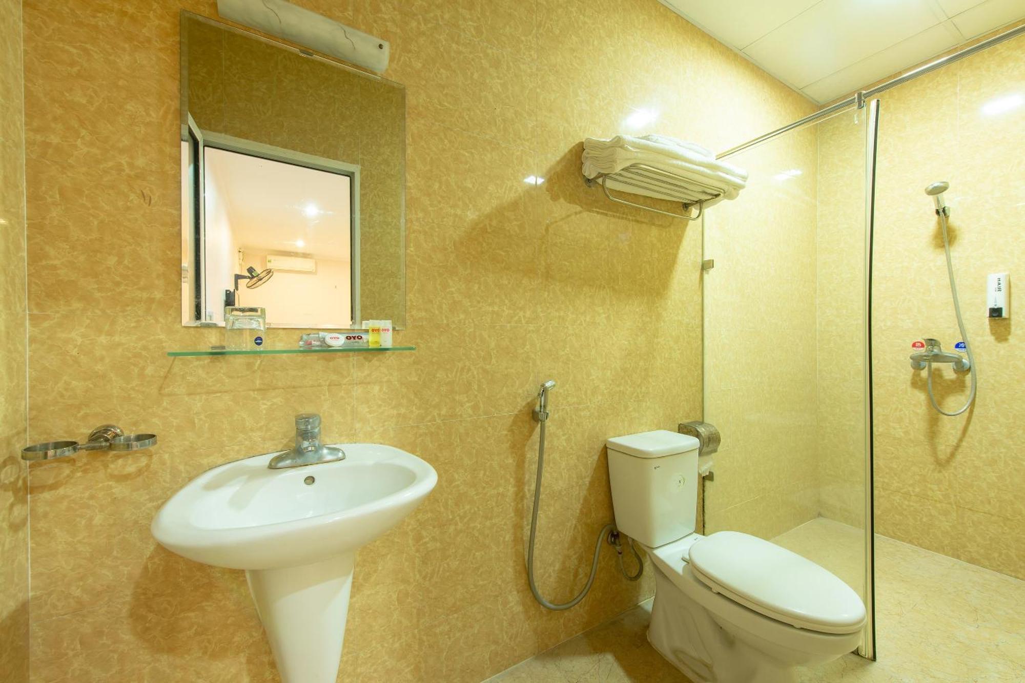 Capital O 417 Truong Son Hotel Ханой Экстерьер фото